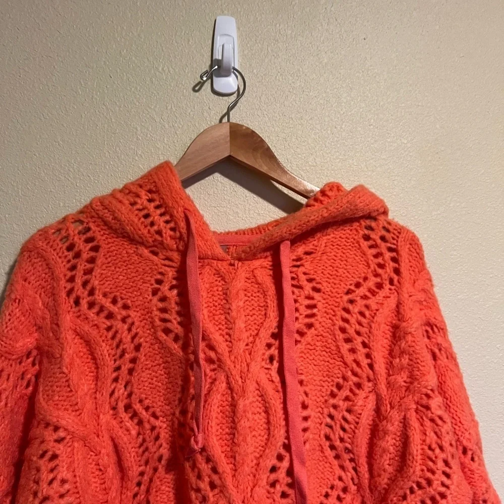 Pilcro Anthropologie Oversized Yarn Knit Cable-Knit Hoodie in Coral L